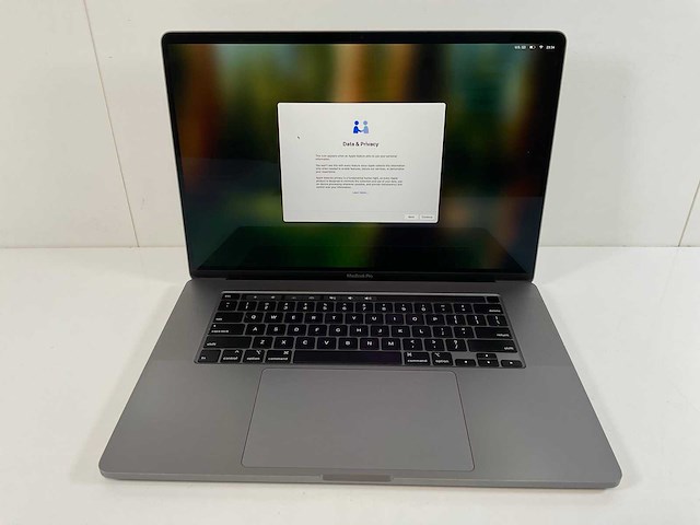 Apple macbook pro 16”, hexacore i7, 16 gb ram, 512 gb nvme, amd radeon pro 5300m 4gb laptop - afbeelding 1 van  7