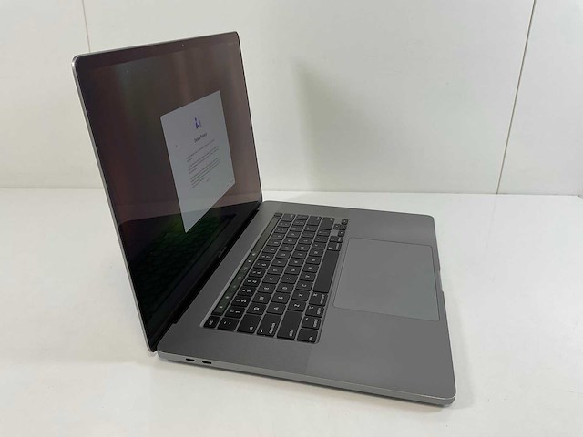 Apple macbook pro 16”, hexacore i7, 16 gb ram, 512 gb nvme, amd radeon pro 5300m 4gb laptop - afbeelding 2 van  7