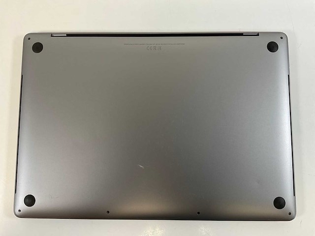 Apple macbook pro 16”, hexacore i7, 16 gb ram, 512 gb nvme, amd radeon pro 5300m 4gb laptop - afbeelding 6 van  7