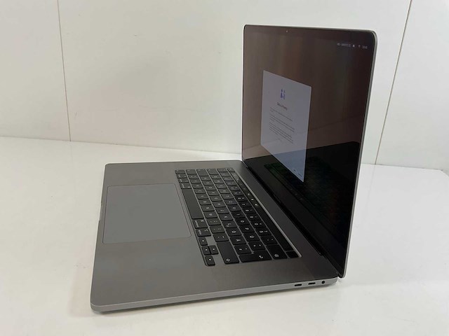Apple macbook pro 16”, hexacore i7, 16 gb ram, 512 gb nvme, amd radeon pro 5300m 4gb laptop - afbeelding 6 van  6