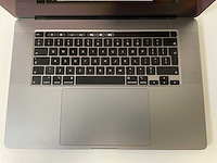 Apple macbook pro 16”, hexacore i7, 16 gb ram, 512 gb ssd, amd radeon pro 5300m 4 gb laptop - afbeelding 4 van  7