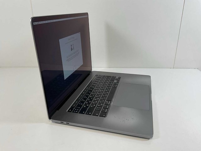 Apple macbook pro 16”, hexacore i7, 32 gb ram, 512 gb nvme, amd radeon pro 5300m 4gb laptop - afbeelding 2 van  5