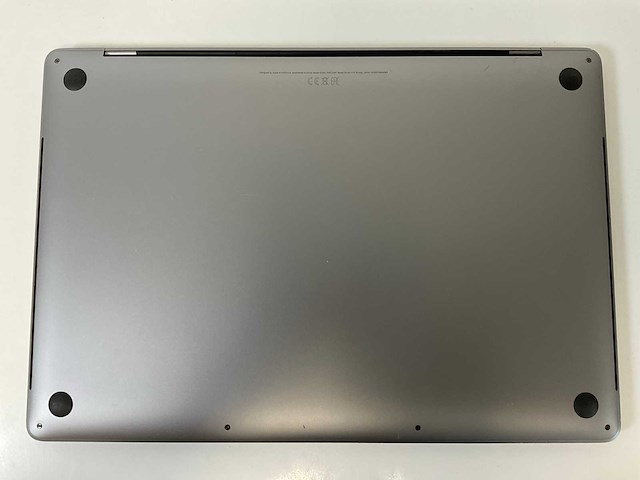 Apple macbook pro 16”, hexacore i7, 32 gb ram, 512 gb ssd, amd radeon pro 5300m 4 gb laptop - afbeelding 6 van  7