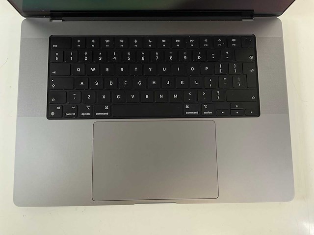 Apple macbook pro 16”, m1 max, 32 gb ram, 1 tb nvme laptop - afbeelding 3 van  6