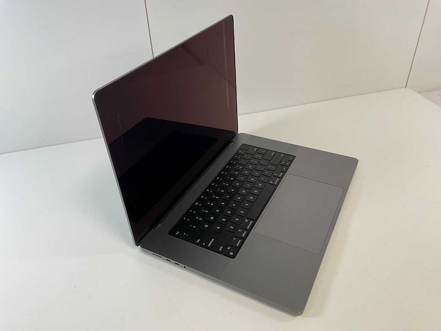 Apple macbook pro 16”, m1 max, 64 gb ram, 2 tb nvme laptop - afbeelding 2 van  7