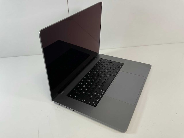 Apple macbook pro 16”, m1 max, 64 gb ram, 2 tb nvme, m1 max laptop - afbeelding 2 van  7