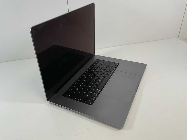 Apple macbook pro 16”, m1 max, 64 gb ram, 2 tb nvme, m1 max laptop - afbeelding 2 van  7