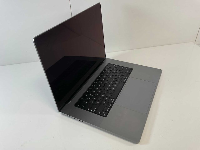 Apple macbook pro 16”, m1 pro, 16 gb ram, 512 gb nvme laptop - afbeelding 2 van  7