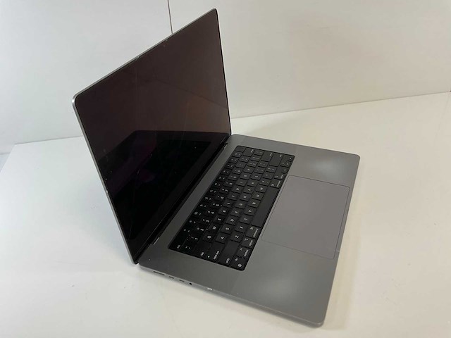 Apple macbook pro 16”, m1 pro, 32 gb ram, 512 gb nvme laptop - afbeelding 2 van  7