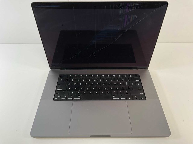 Apple macbook pro 16”, m1 pro, 32 gb ram, 512 gb nvme laptop - afbeelding 1 van  7