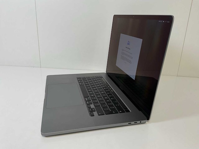 Apple macbook pro 16”, octocore i9, 32 gb ram, 1 tb ssd, amd radeon pro 5500m 8 gb laptop - afbeelding 3 van  7