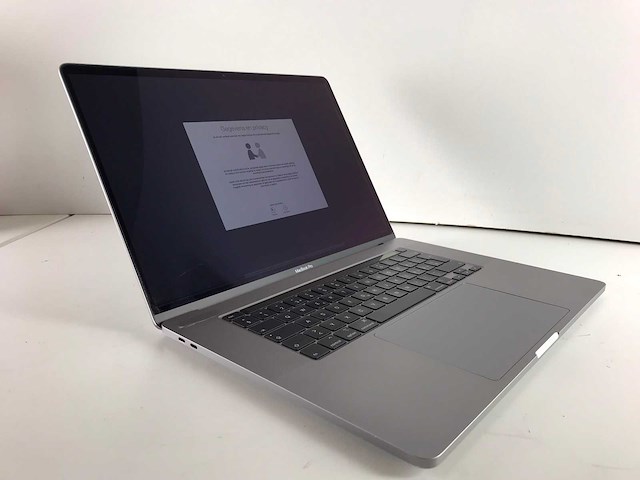 Apple macbook pro 16.0”, core(tm) i7 9th gen, 16 gb ram, 1 tb nvme, amd radeon rx 5500 laptop - afbeelding 2 van  5