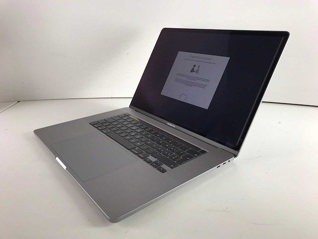 Apple macbook pro 16.0”, core(tm) i7 9th gen, 16 gb ram, 1 tb nvme, amd radeon rx 5500 laptop - afbeelding 3 van  5