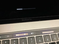 Apple macbook pro 16.1 laptop - afbeelding 2 van  3