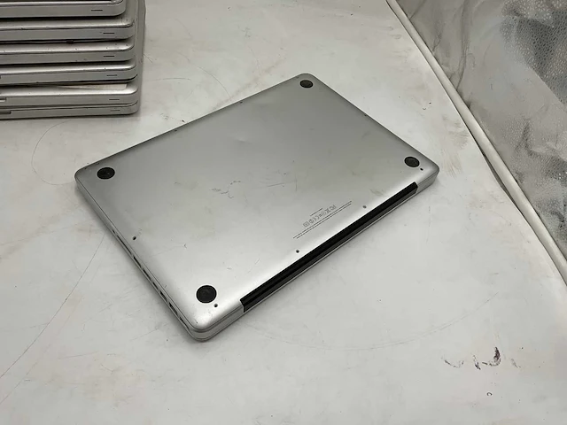Apple macbook pro (16x) - afbeelding 4 van  7
