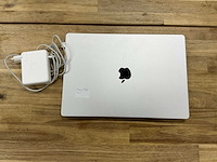 Apple macbook pro 18.1 - afbeelding 1 van  2