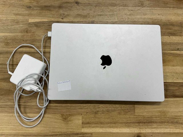 Apple macbook pro 18.2 - afbeelding 1 van  2