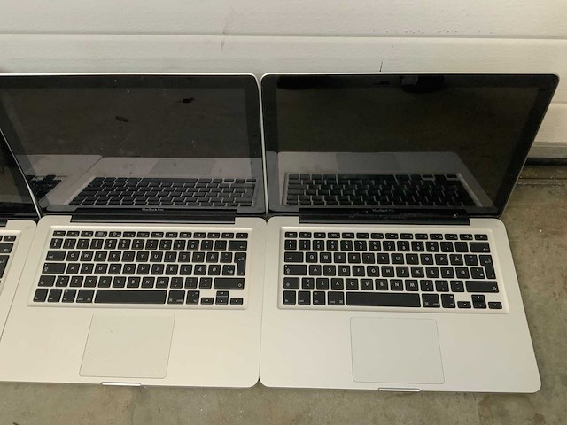 Apple macbook pro (5x) - afbeelding 2 van  5