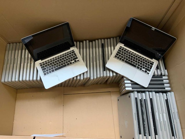 Apple macbook pro (65x) - afbeelding 1 van  4