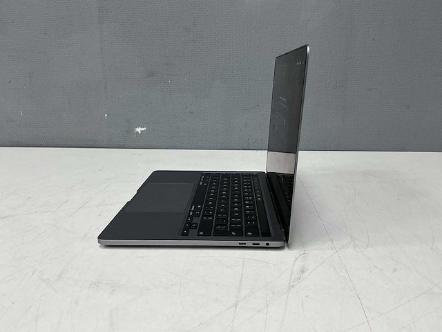 Apple macbook pro a 2251 laptop 13 inch - afbeelding 10 van  13