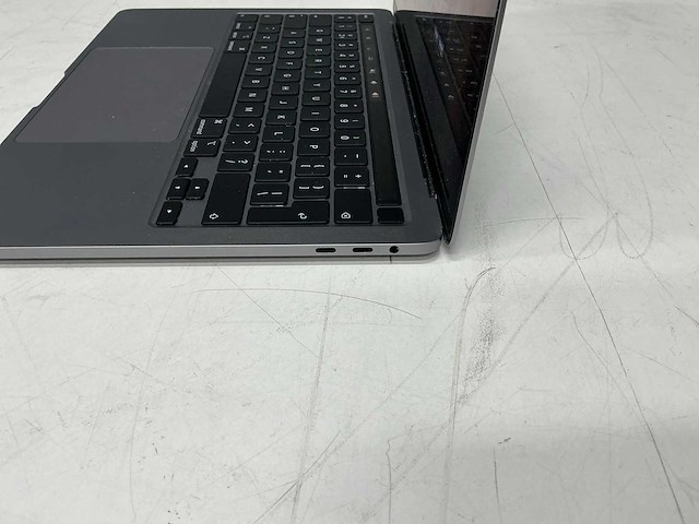 Apple macbook pro a 2251 laptop 13 inch - afbeelding 11 van  13