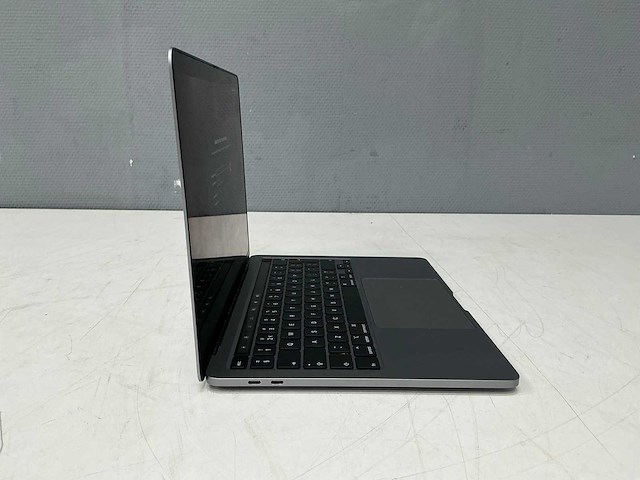 Apple macbook pro a 2251 laptop 13 inch - afbeelding 12 van  13