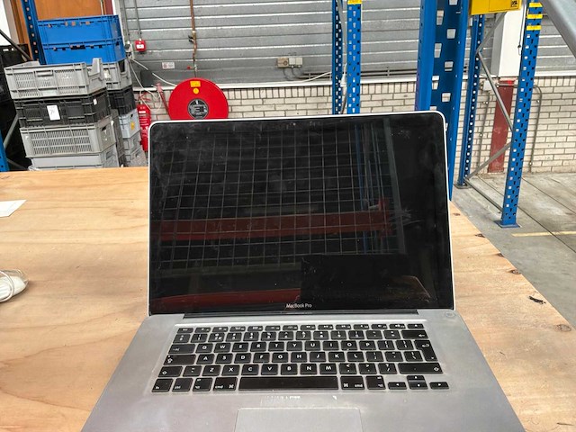 Apple macbook pro a1286 laptop - afbeelding 3 van  4