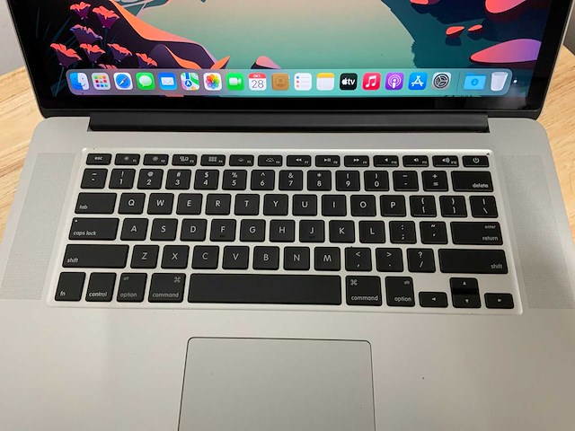 Apple macbook pro a1398 laptop - afbeelding 2 van  8