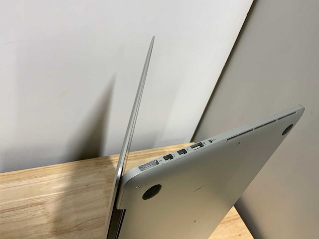 Apple macbook pro a1398 laptop - afbeelding 7 van  8