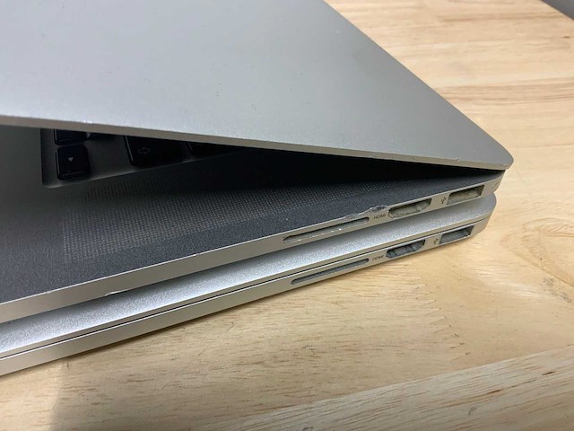 Apple macbook pro a1398(i7) laptop (2x) - afbeelding 9 van  12