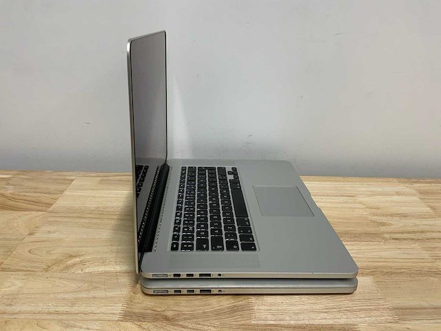 Apple macbook pro a1398(i7) laptop (2x) - afbeelding 5 van  10