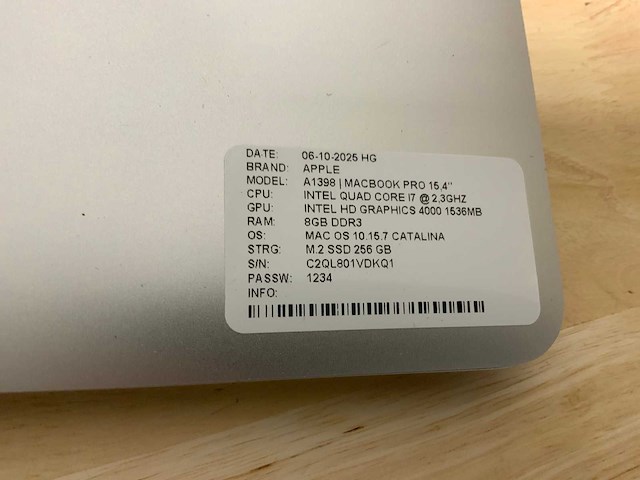 Apple macbook pro a1398(i7) laptop (2x) - afbeelding 9 van  10