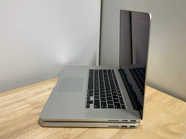 Apple macbook pro a1398(i7) laptop (2x) - afbeelding 3 van  7