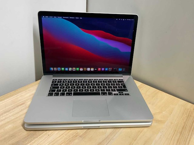Apple macbook pro a1398(i7) laptop (2x) - afbeelding 1 van  7