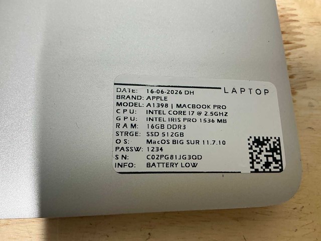 Apple macbook pro a1398(i7) laptop (2x) - afbeelding 6 van  7