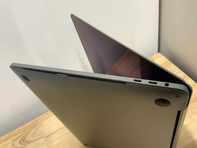 Apple macbook pro a1707 laptop - afbeelding 5 van  6