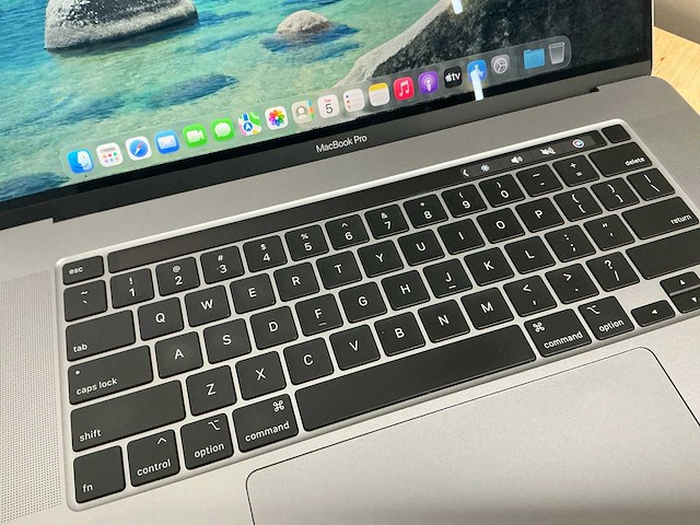 Apple macbook pro a2141 laptop - afbeelding 3 van  8