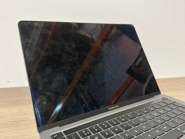 Apple macbook pro laptop (m2, 2023) - afbeelding 3 van  6
