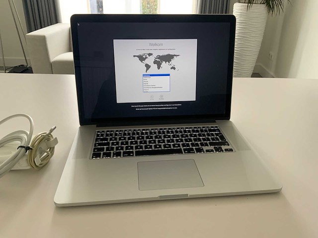 Apple macbook pro laptop - afbeelding 1 van  6