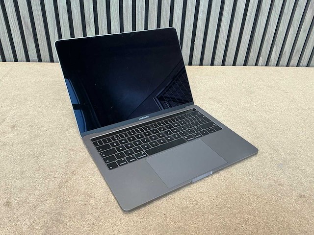 Apple macbook pro laptop - afbeelding 1 van  5