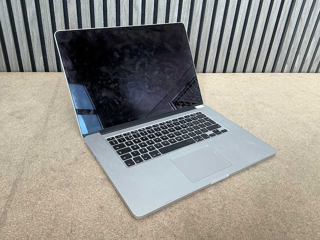 Apple macbook pro laptop - afbeelding 1 van  5