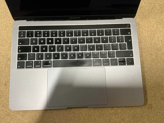 Apple macbook pro laptop - afbeelding 2 van  6