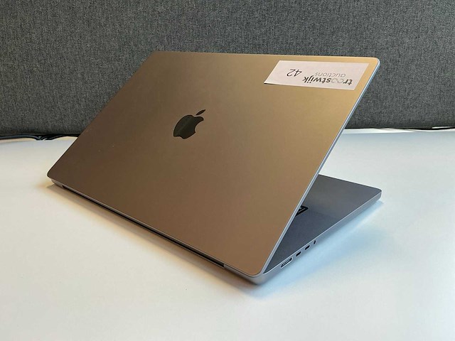 Apple macbook pro (m2 pro, 16 inch) laptop - afbeelding 4 van  6