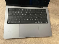 Apple macbook pro (m3, 2024) - afbeelding 2 van  8