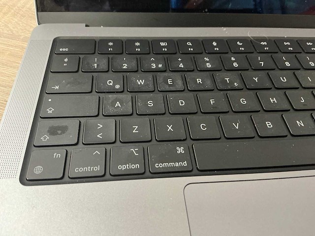 Apple macbook pro (m3, 2024) - afbeelding 3 van  8