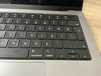 Apple macbook pro (m3, 2024) - afbeelding 4 van  8