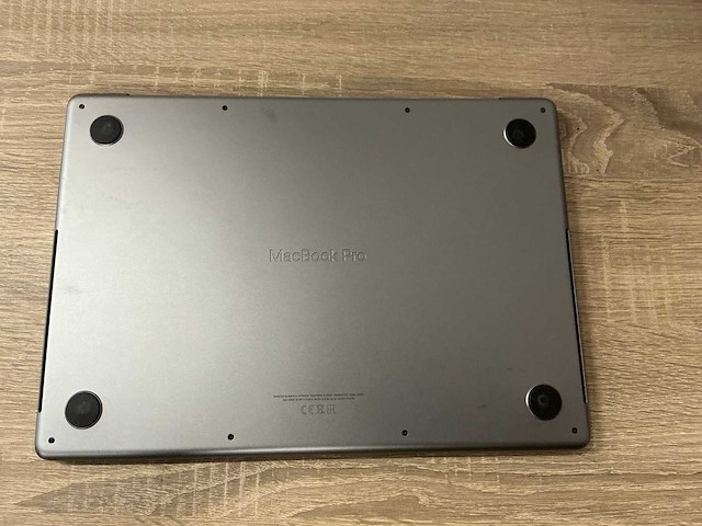 Apple macbook pro (m3, 2024) - afbeelding 7 van  8