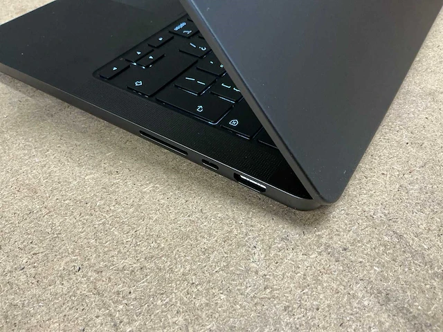 Apple macbook pro (m5, 14 inch) laptop - afbeelding 11 van  11