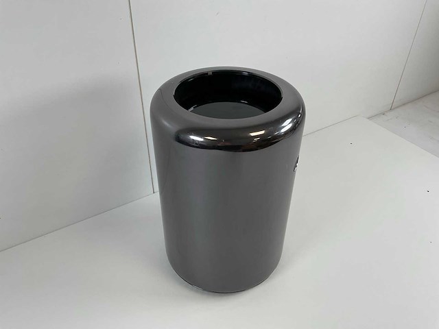 Apple macpro 6.1, xeon(r) e5-1620 v2, 24 gb ram (2x4gb+2x8gb), 251 gb ssd, amd radeon 370x 2 gb desktop - afbeelding 3 van  8