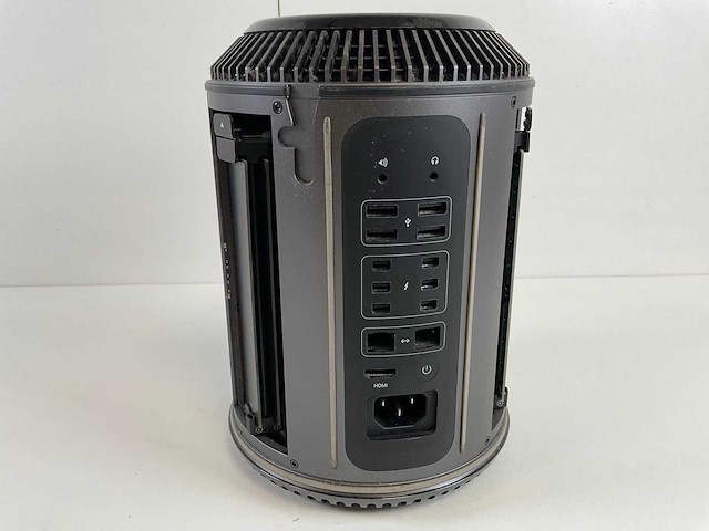 Apple macpro 6.1, xeon(r) e5-1620 v2, 24 gb ram (2x4gb+2x8gb), 500 gb ssd, amd radeon 370x 2 gb desktop - afbeelding 2 van  2